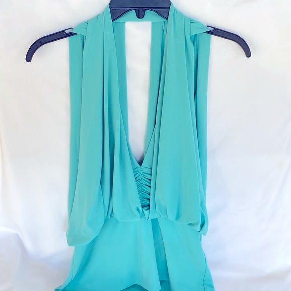 BCBGMaxAzria Tops - NWOT BCBGMaxazria  Beautiful Aqua Top Size Large